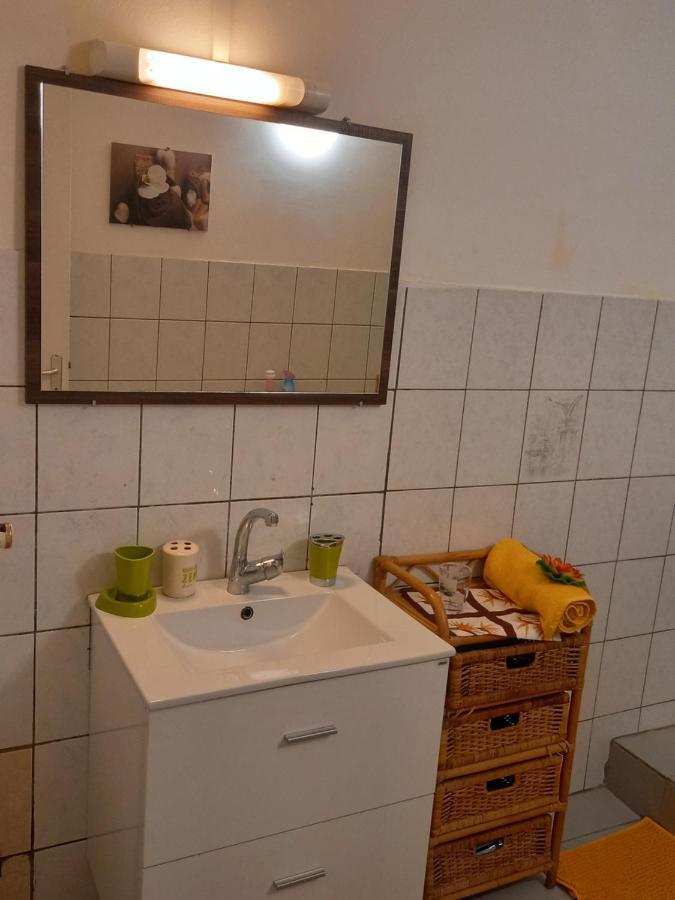 Bel Appartement - proche des plages de Sainte Anne Extérieur photo